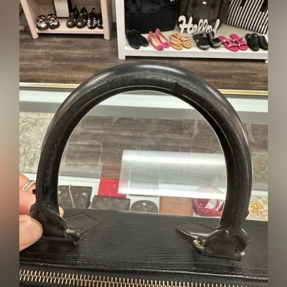 Louis Vuitton Epi Black Speedy 25 Leather Top Handle Bag - Picture 2 of 8